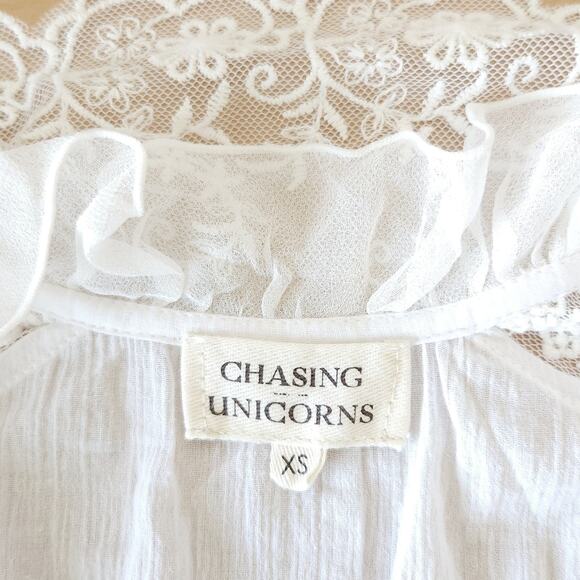 CHASING UNICORNS Dream A Little Dream Of Me button up white ruffle blouse Sz XS - Picture 4 of 7